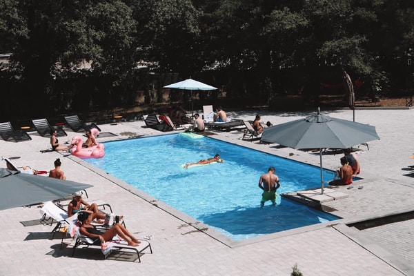 E60 Swimming Pool